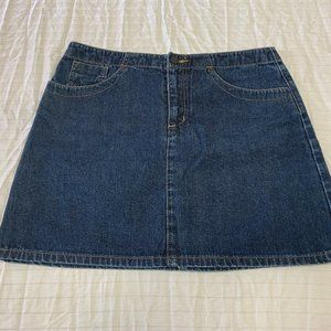 🫐🫐🫐  AMERICAN EAGLE OUTFITTERS WOMENS JEANS SKIRT SIZE 8 🫐🫐🫐